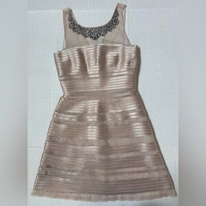 Morgane Embellished Yoke Champagne Formal Cocktail Dress BCBGMAXAZRIA Size 2